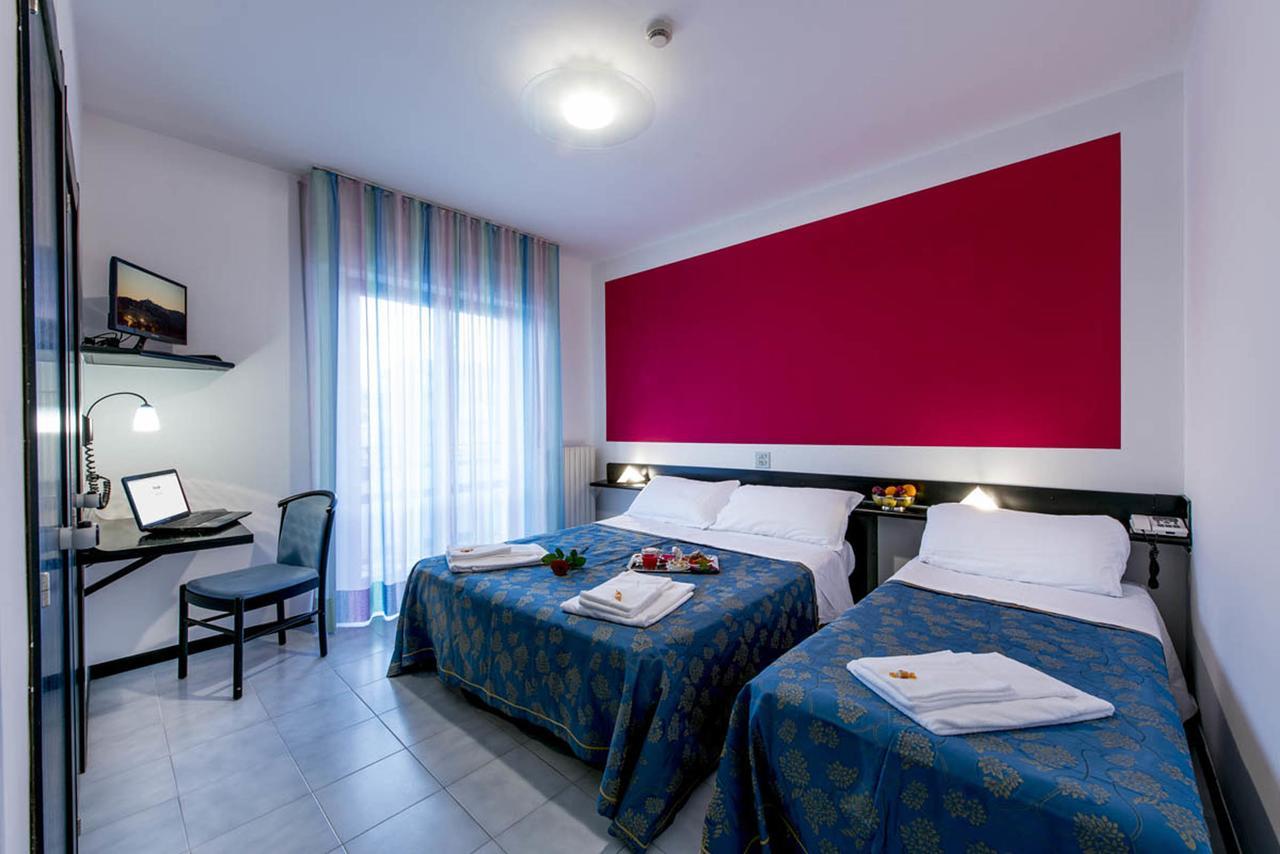 Hotel Del Cavaliere Monteprandone Luaran gambar