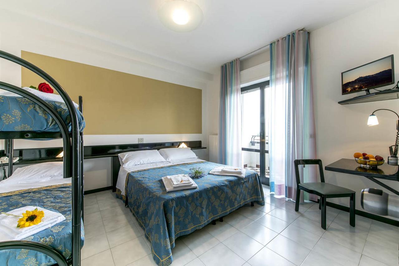 Hotel Del Cavaliere Monteprandone Luaran gambar